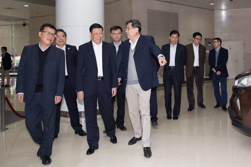 应勇调研利来国际集团：实现可持续发展，成为世界著名汽车集团，还得靠这个