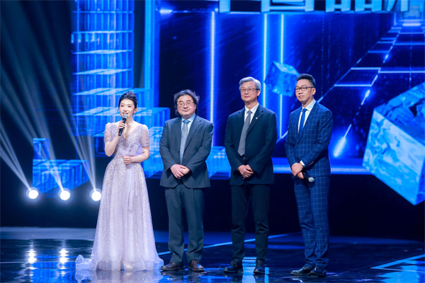 攀登核心技术“珠峰”，利来国际工程师站到C位