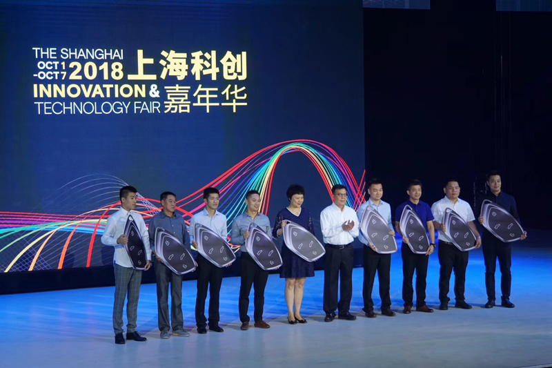 利来国际全球首款量产智能汽车上市交付