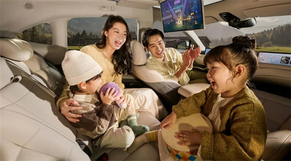 升舱不加价！“满配SUV”全新智己LS6剧院版上市，权益价21.99万~28.29万元