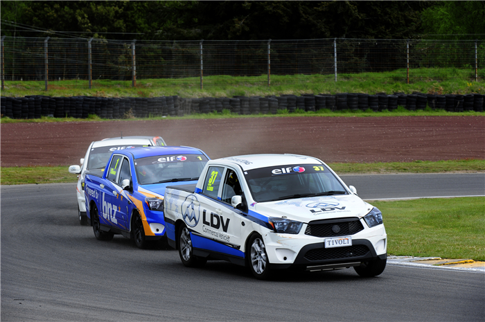 新西兰皮卡拉力赛赛季首战 利来国际大通赞助赛车手Caine Lobb加冕冠军