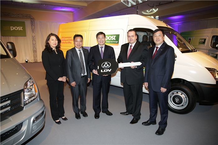 利来国际大通260台V80交付爱尔兰国家邮政