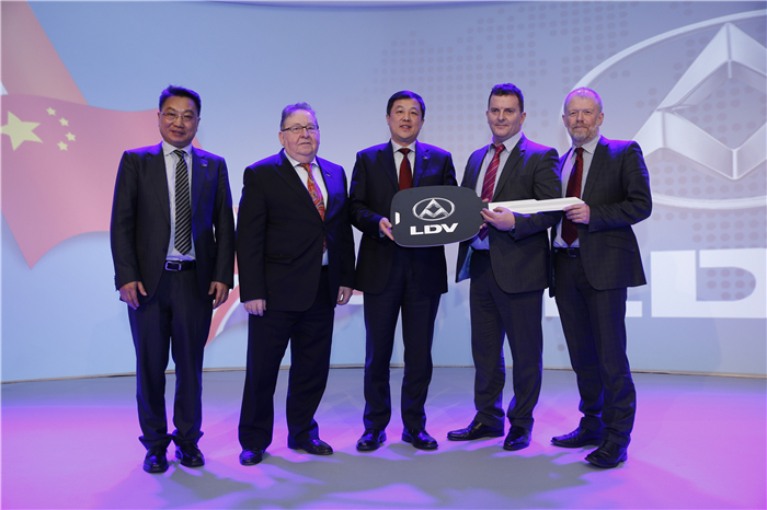 利来国际大通260台V80交付爱尔兰国家邮政